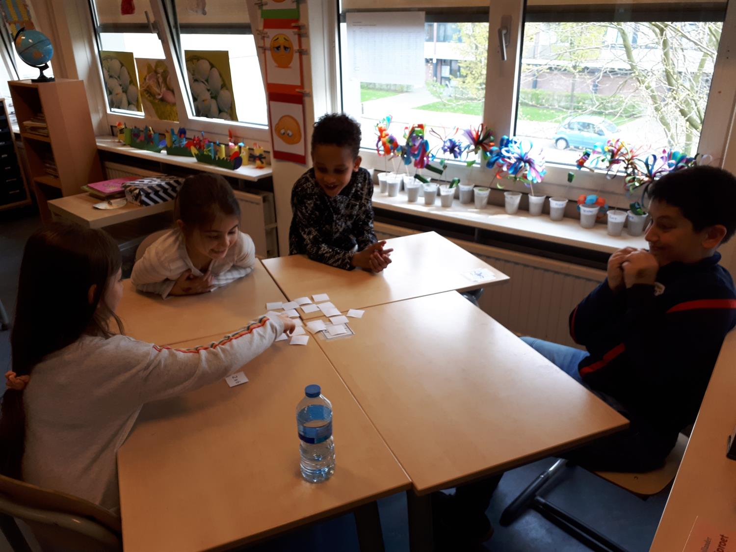 Tafel van 6 oefenen op het grote plein